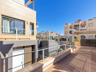 Bestaand - Villa - Orihuela Costa