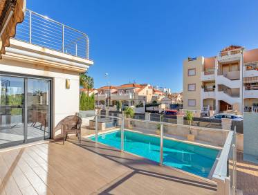 Bestaand - Villa - Orihuela Costa