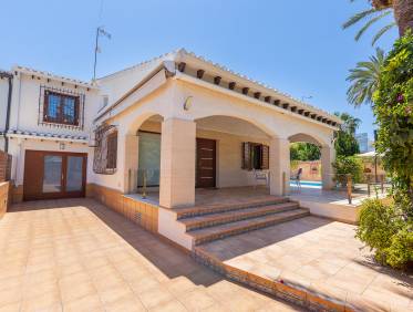 Bestaand - Villa - Orihuela Costa