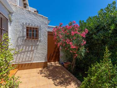 Bestaand - Villa - Orihuela Costa