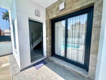 Bestaand - Villa - Torrevieja - La Siesta - El Salado - Torreta