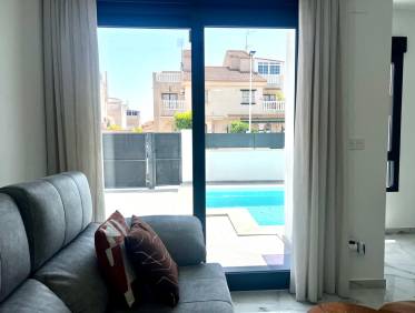 Bestaand - Villa - Torrevieja - La Siesta - El Salado - Torreta