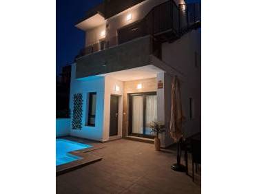 Bestaand - Villa - Torrevieja - La Siesta - El Salado - Torreta