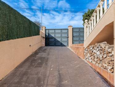 Bestaand - Villa - Torrevieja - Los Balcones