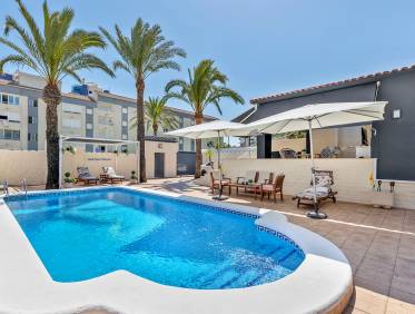 Bestaand - Villa - Torrevieja - Rocio del Mar