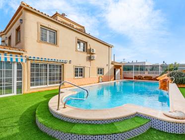 Bestaand - Villa - Torrevieja