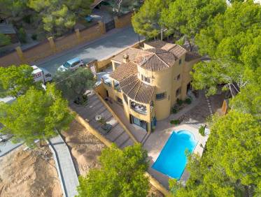 Bestaand - Villa - Villamartín - Res. Las Filipinas