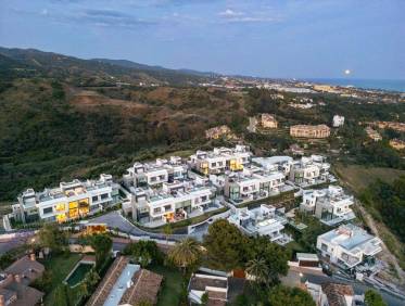 Nieuwbouw - Townhouse / Semi-detached - Marbella - Rio Real Golf