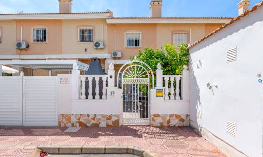 Townhouse / Semi-detached - Bestaand - Ciudad Quesada - Doña Pepa