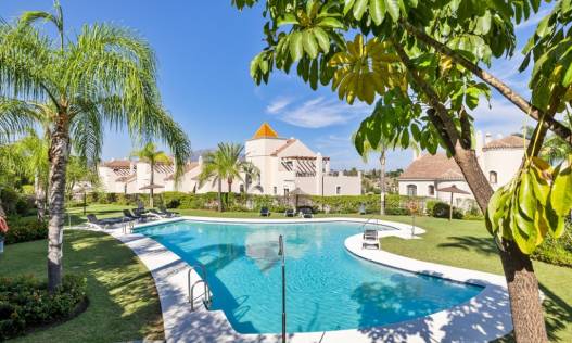 Townhouse / Semi-detached - Bestaand - El Paraíso - Estepona, El Paraiso