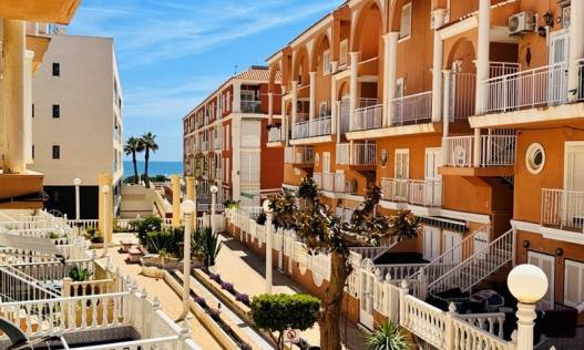 Townhouse / Semi-detached · Bestaand · La Mata · Puerto Romano