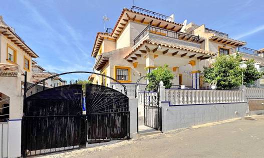 Townhouse / Semi-detached - Bestaand - Orihuela Costa - La Campana