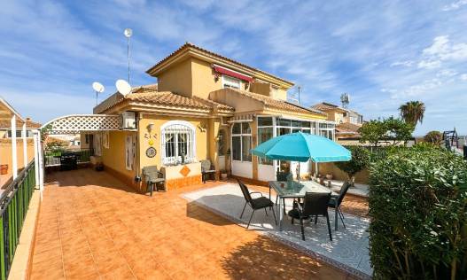 Townhouse / Semi-detached - Bestaand - Torrevieja - Torrevieja