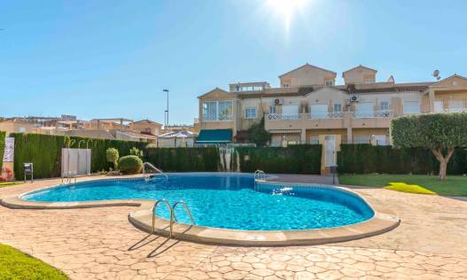 Townhouse / Semi-detached - Bestaand - Torrevieja - Torrevieja