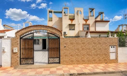 Townhouse / Semi-detached - Bestaand - Torrevieja - Torrevieja