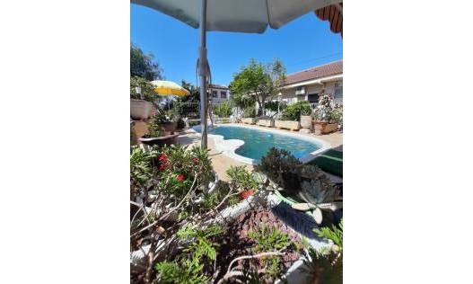 Townhouse / Semi-detached - Bestaand - Villamartín - Villamartín