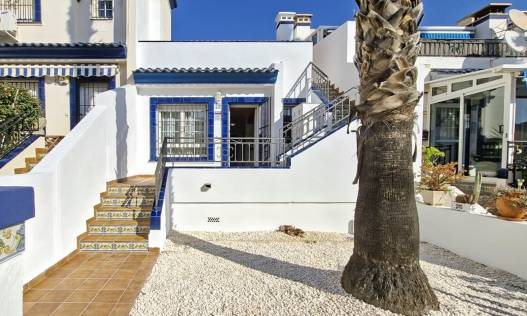 Townhouse / Semi-detached - Bestaand - Villamartín - Villamartín