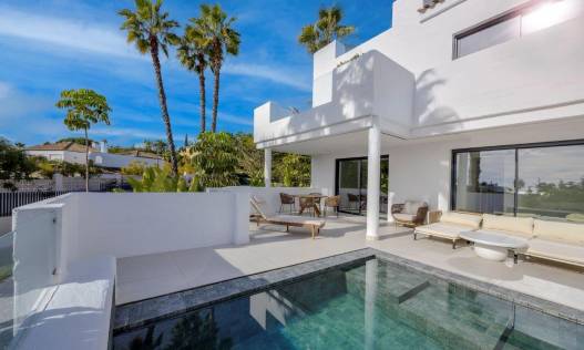 Townhouse / Semi-detached - Nieuwbouw - El Paraíso - Estepona, El Paraiso