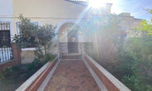 Villa - Bestaand - Estepona - Estepona