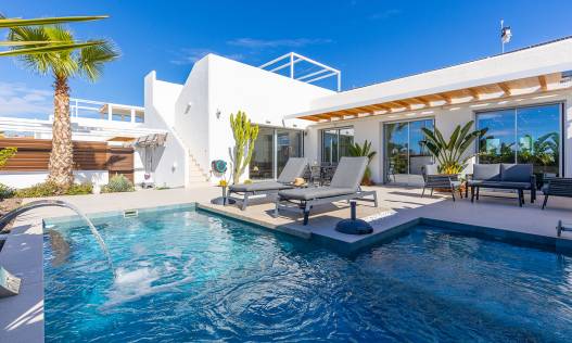 Villa - Bestaand - Los Montesinos - La Herrada