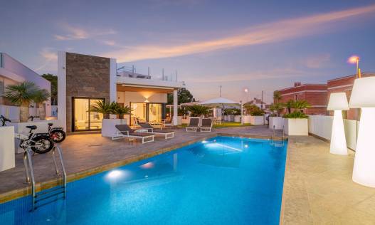 Villa - Bestaand - Orihuela Costa - Villamartin
