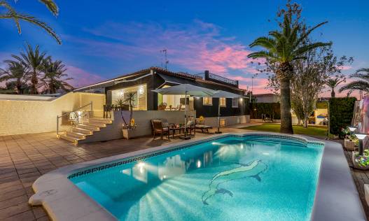 Villa - Bestaand - Torrevieja - Rocio del Mar