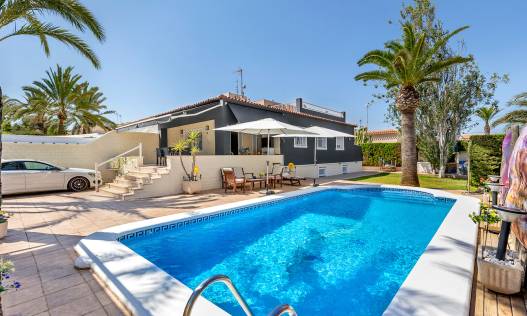 Villa - Bestaand - Torrevieja - Rocio del Mar