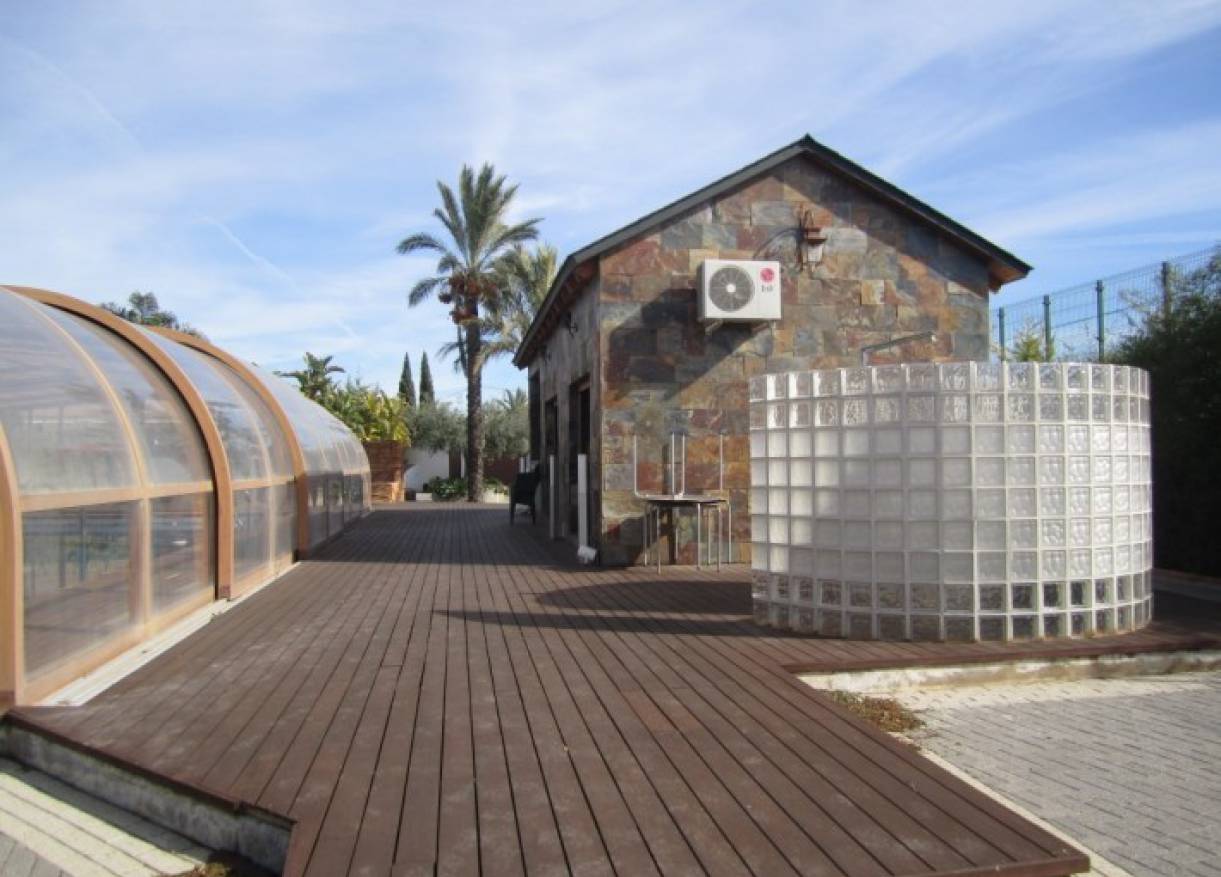 Bestaand - Villa - Los Montesinos - Alicante