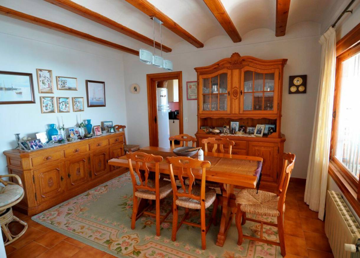 Bestaand - Villa - Jávea