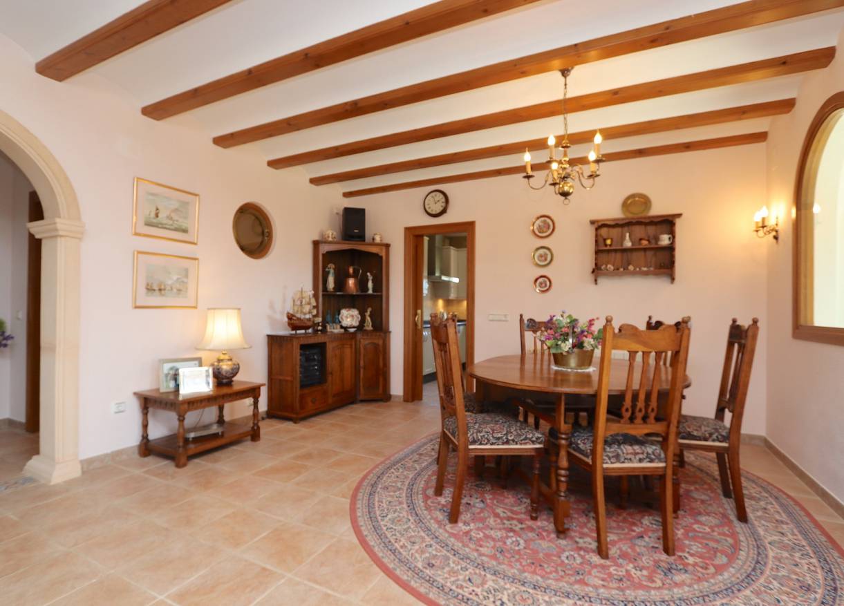Bestaand - Villa - Jávea