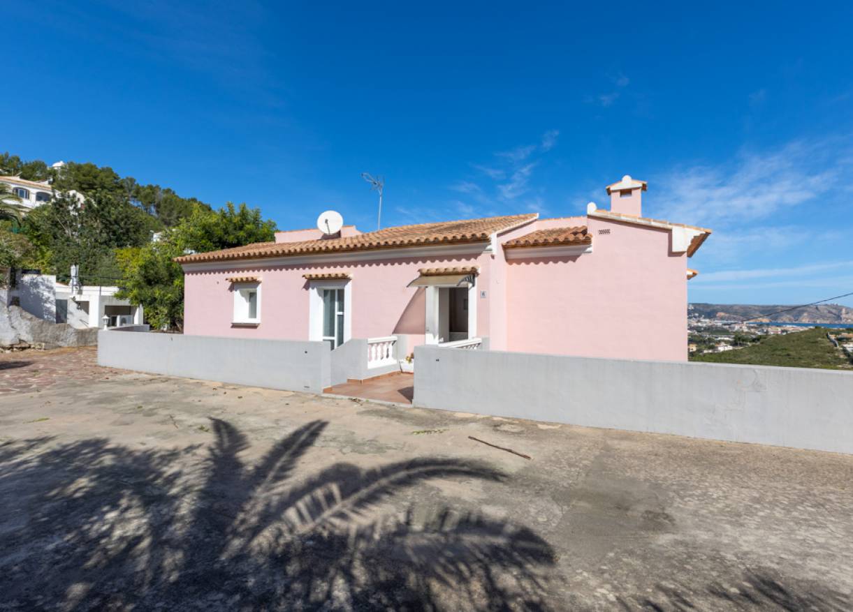 Bestaand - Villa - Jávea - adsubia-toscamar