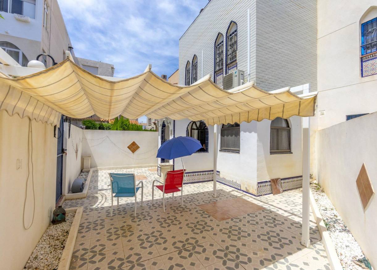 Bestaand - House - Orihuela Costa - La Zenia