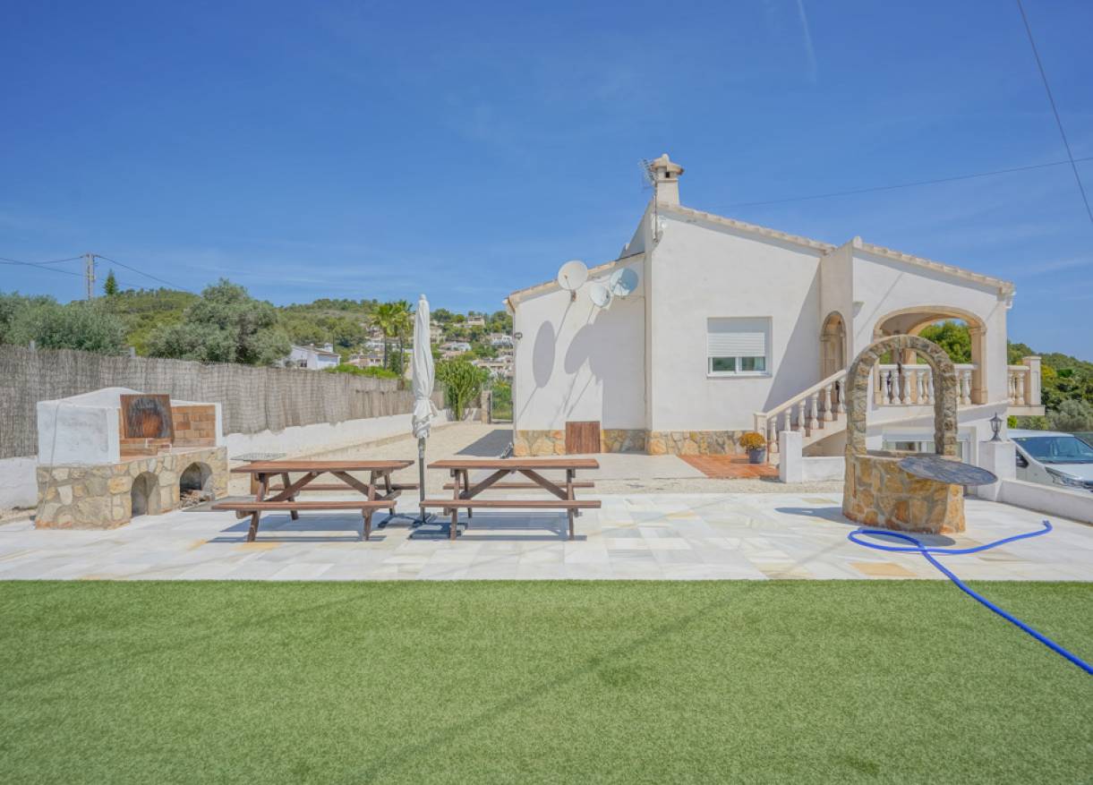 Bestaand - Villa - Jávea