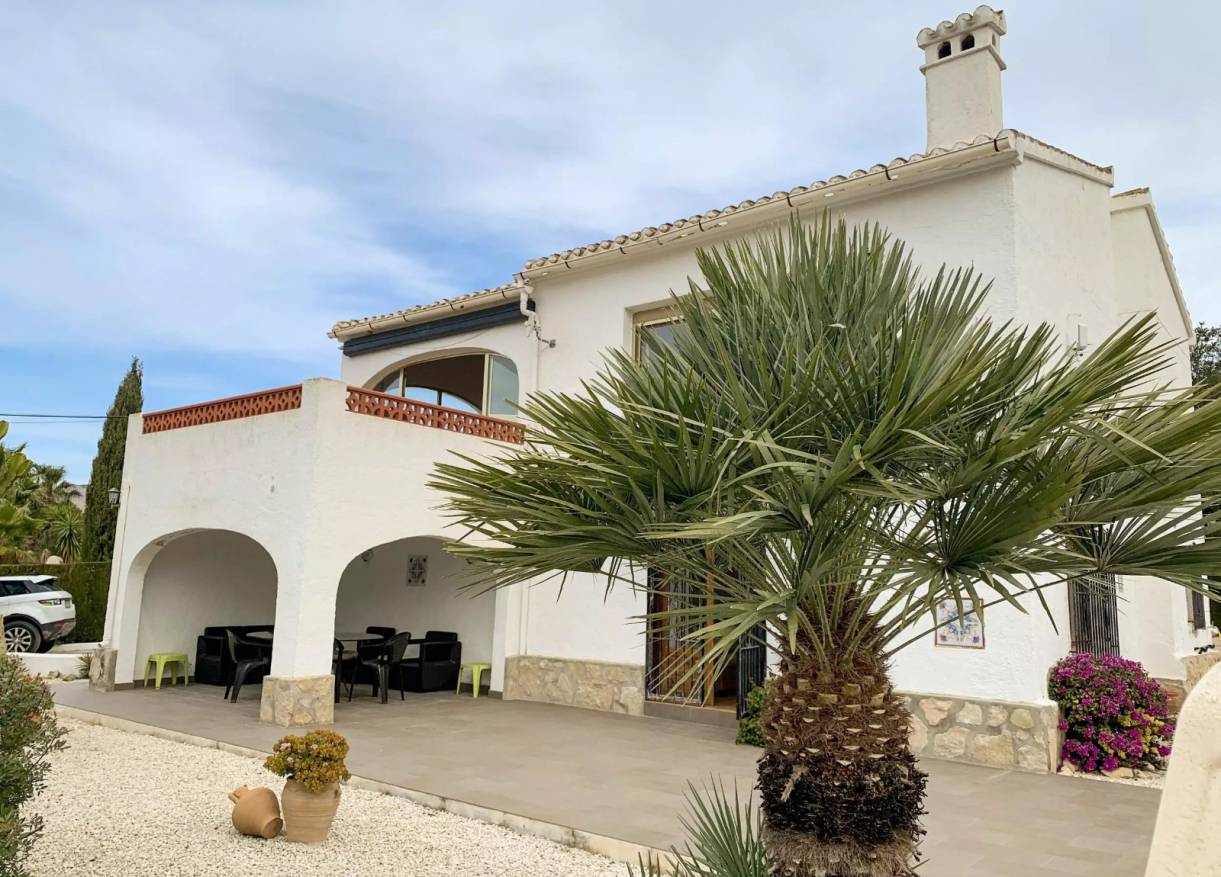 Bestaand - Villa - Jávea