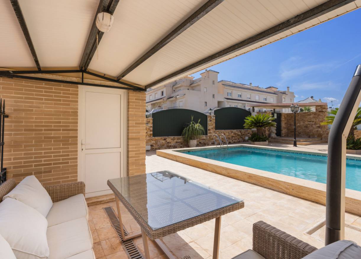 Lange tijd verhuur - Villa - Torrevieja