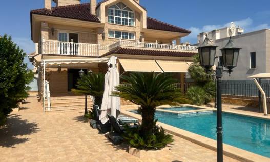 Lange tijd verhuur - Villa - Torrevieja