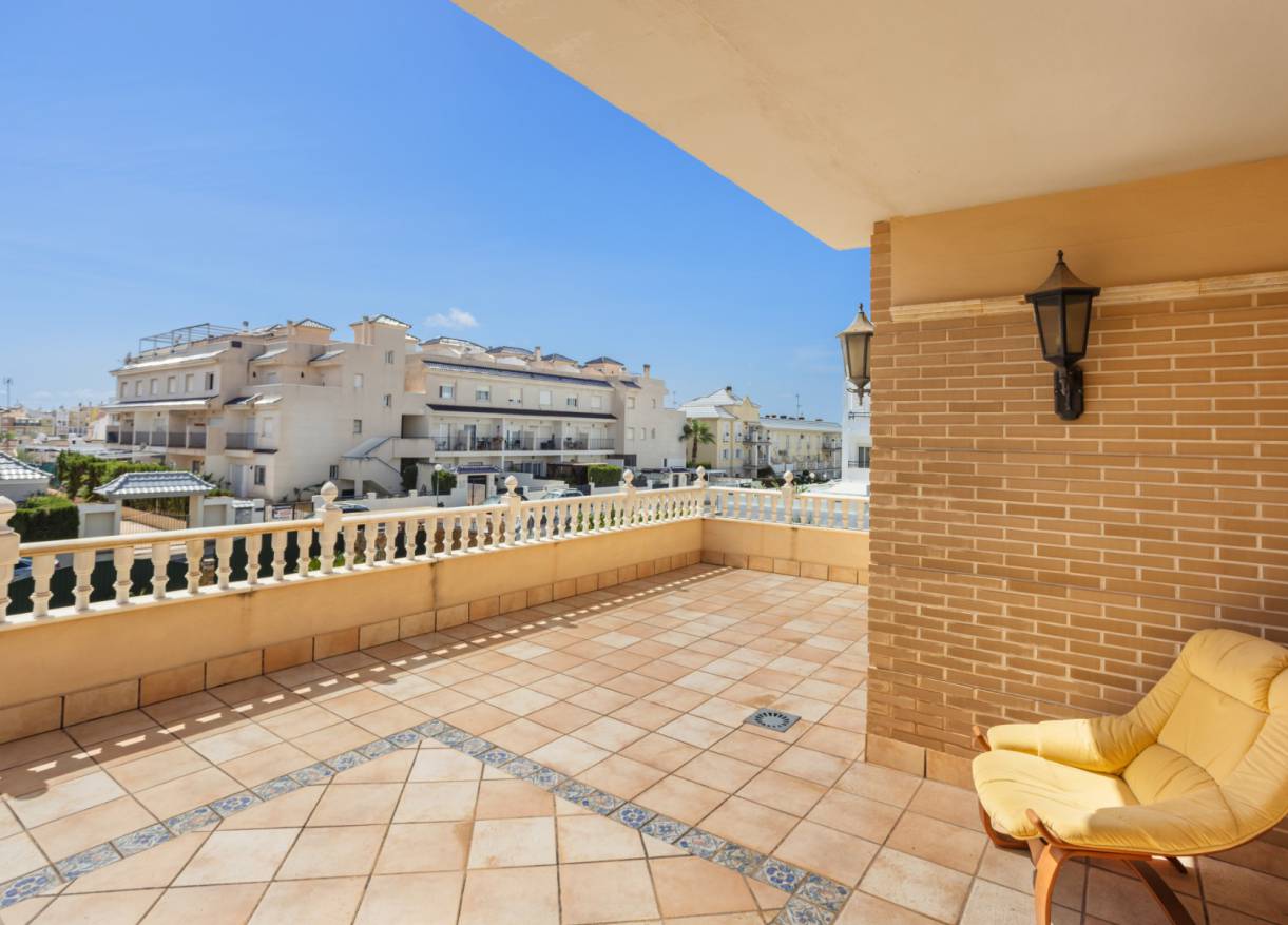Lange tijd verhuur - Villa - Torrevieja