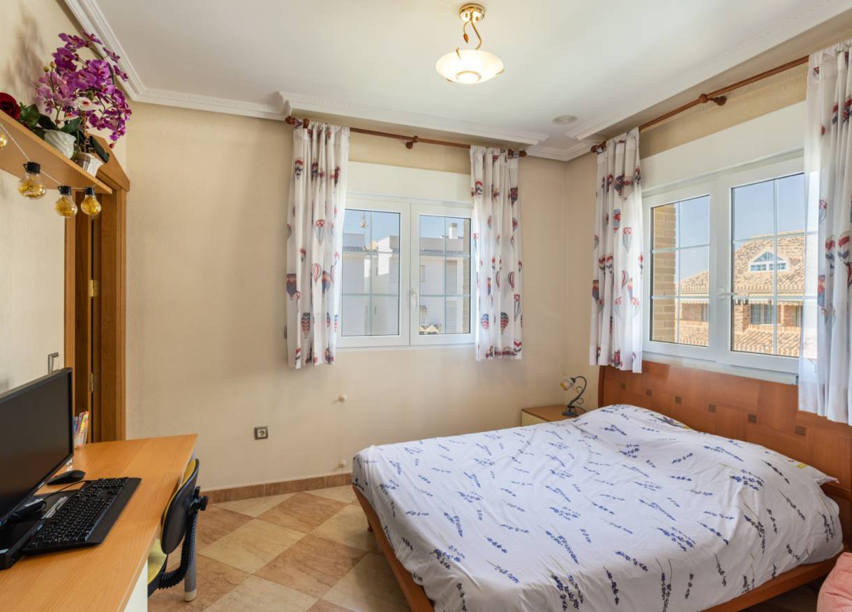 Lange tijd verhuur - Villa - Torrevieja
