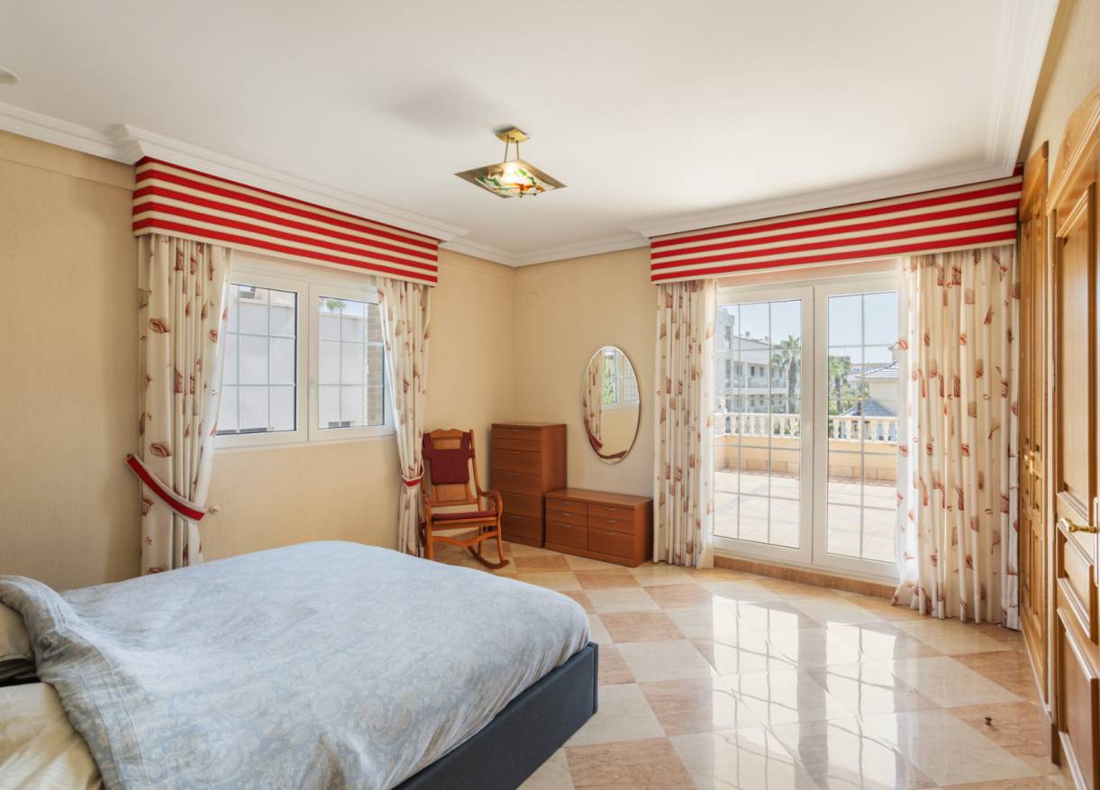 Lange tijd verhuur - Villa - Torrevieja