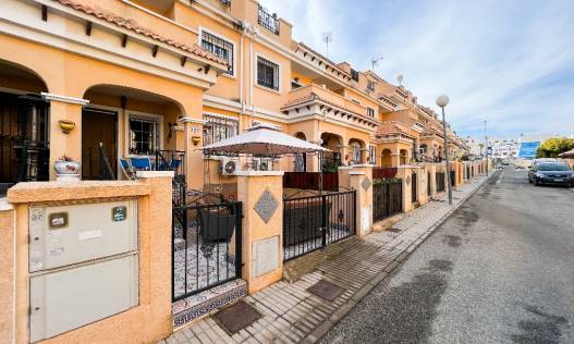 Bestaand - Townhouse / Semi-detached - Villamartín