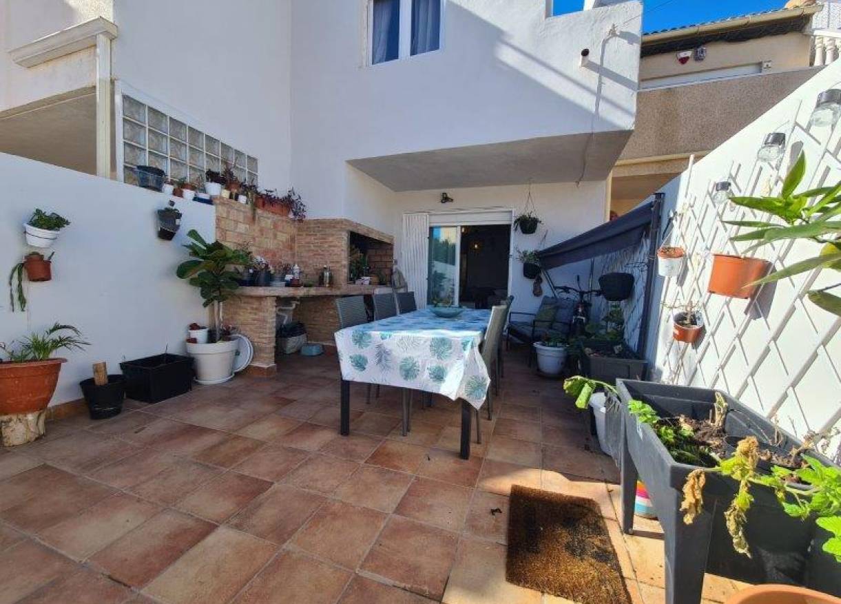 Bestaand - Townhouse / Semi-detached - Torrevieja - Los Frutales