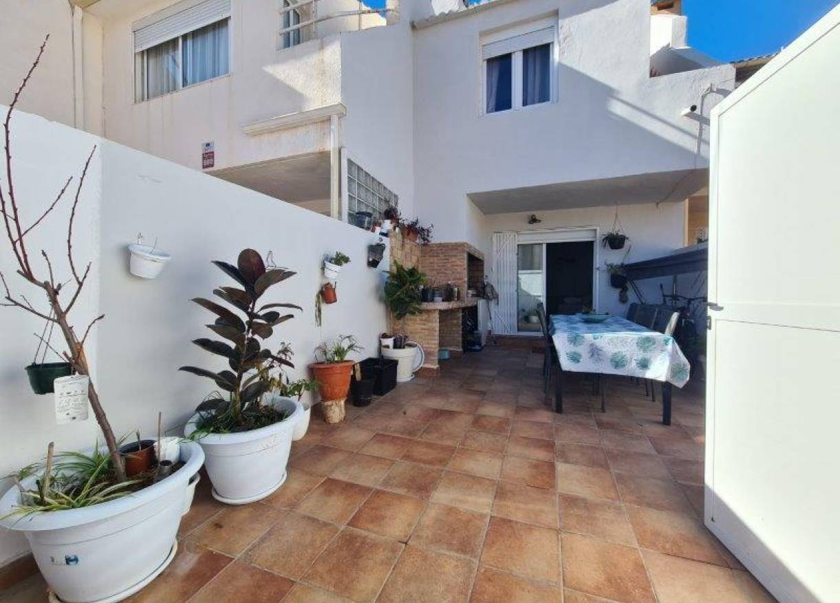 Bestaand - Townhouse / Semi-detached - Torrevieja - Los Frutales