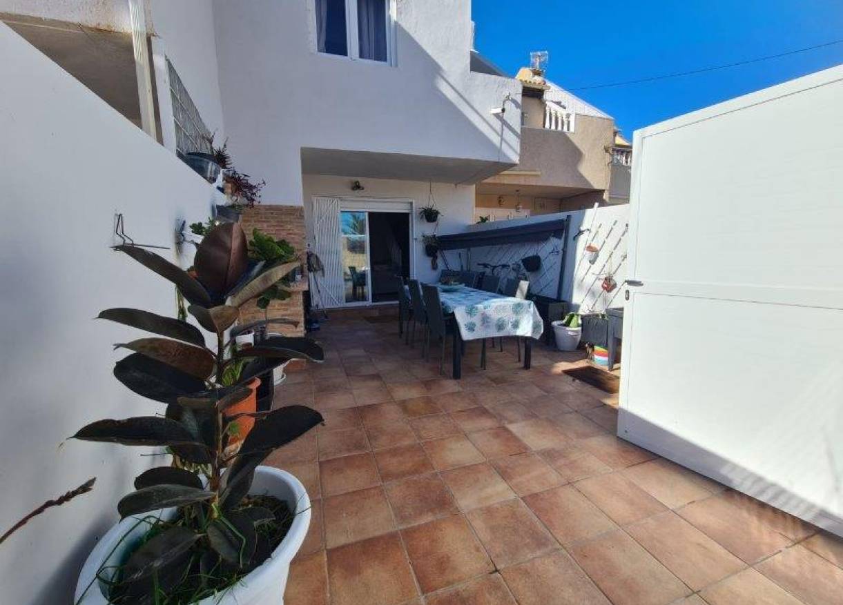 Bestaand - Townhouse / Semi-detached - Torrevieja - Los Frutales