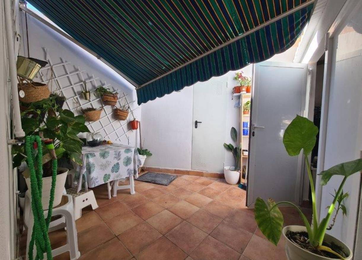 Bestaand - Townhouse / Semi-detached - Torrevieja - Los Frutales