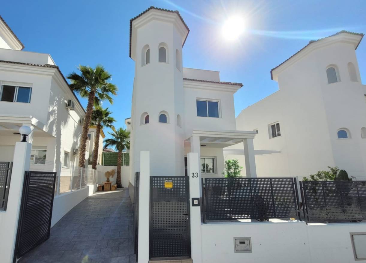 Vakantie verhuur - Semi detached villa - La Marina - Alicante