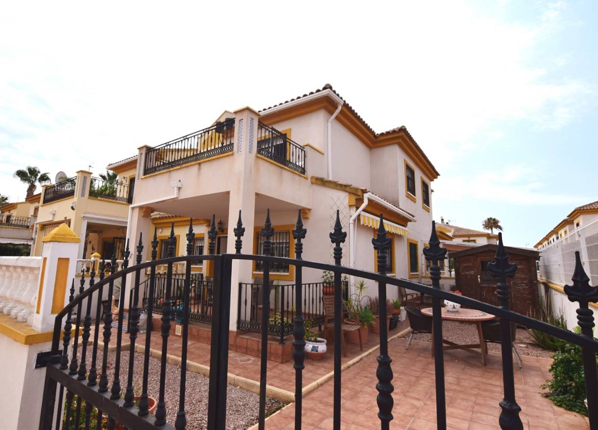 Bestaand - Townhouse / Semi-detached - Ciudad Quesada - Doña Pepa