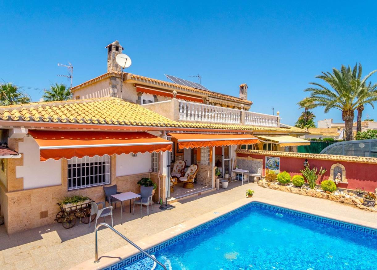 Bestaand - Villa - Orihuela Costa - Campoamor