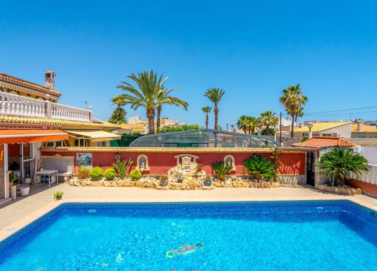 Bestaand - Villa - Orihuela Costa - Campoamor