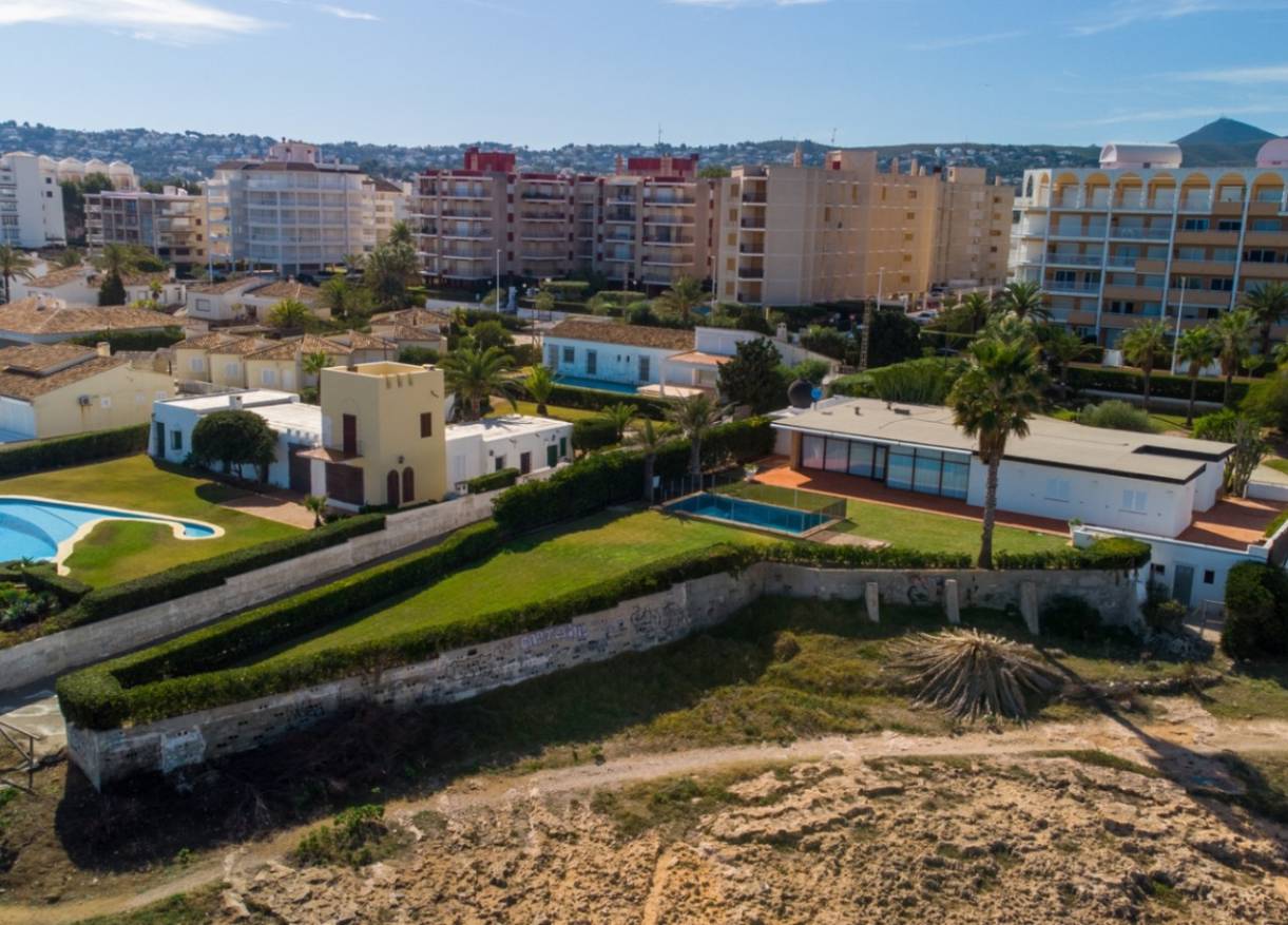 Bestaand - Villa - Jávea