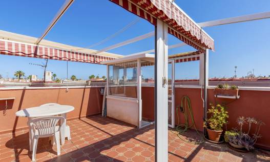 Bestaand - Townhouse / Semi-detached - Torrevieja - Torretas